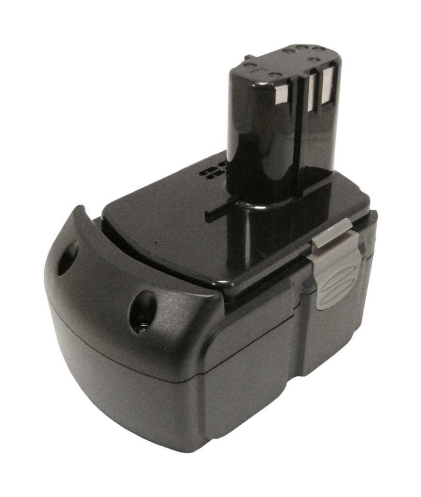 Schwarzer Werkzeugakku mit hochstehendem Steckanschluss und grauer Entriegelungslasche, freigestellt auf Weiß